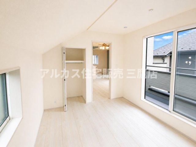 西東京市向台町1丁目 新築戸建て 西武新宿線 田無駅の洋室
