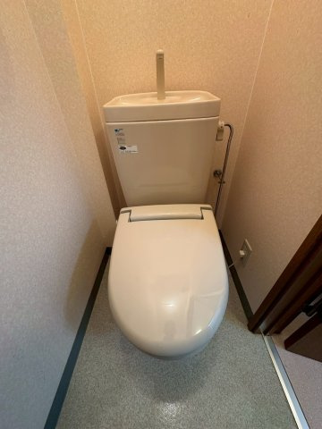 グローリアス二番館のトイレ