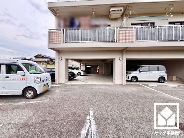 サザンパークシティ城南の駐車場