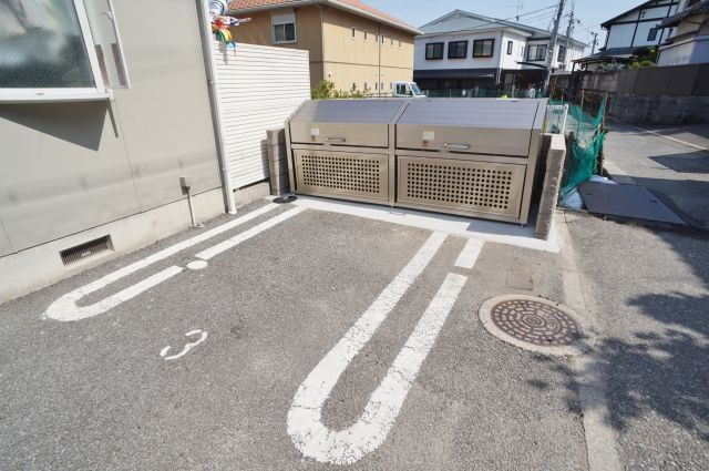サカセ川ハイツＡの駐車場