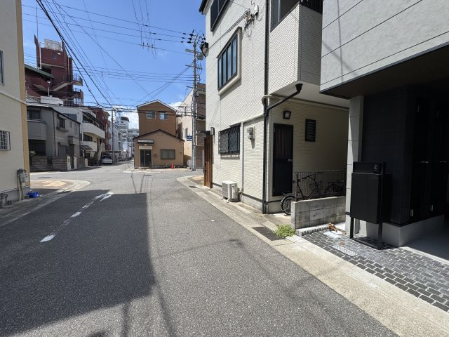 神戸市須磨区大池町2丁目新築戸建の前面道路含む現地写真