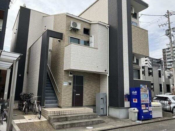 ステータス名駅西の外観