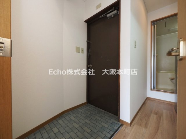 プレミール北堀江の玄関