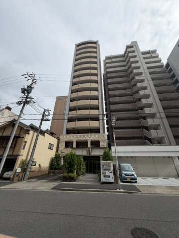 プレサンス泉アーバンゲートの外観