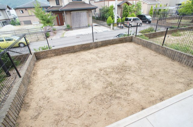 【庭】 | シャーメゾン藤原台 | お庭も活用できます
