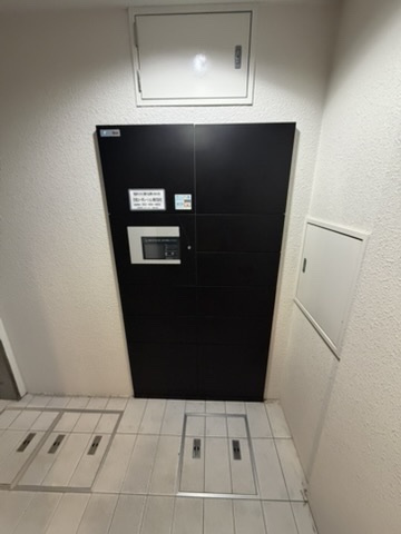 ラ・ルーシュ泉の玄関