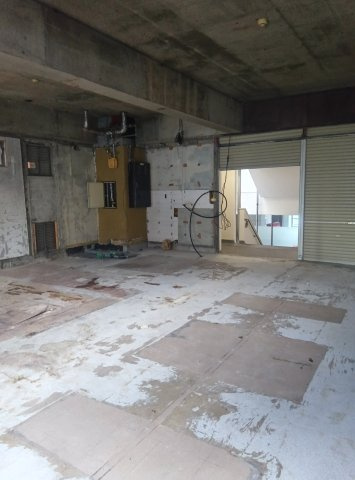 坂井ビルの駐車場