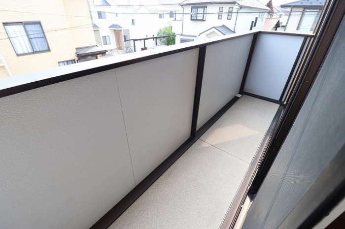 イーストパーク八ヶ崎のバルコニー