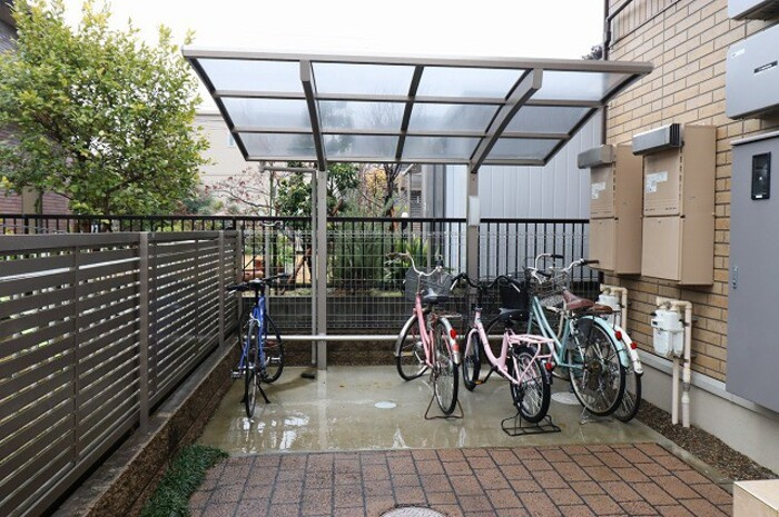 イーストパーク八ヶ崎