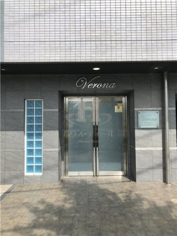 【エントランス】 | Verona王子神谷Lusso | エントランスです