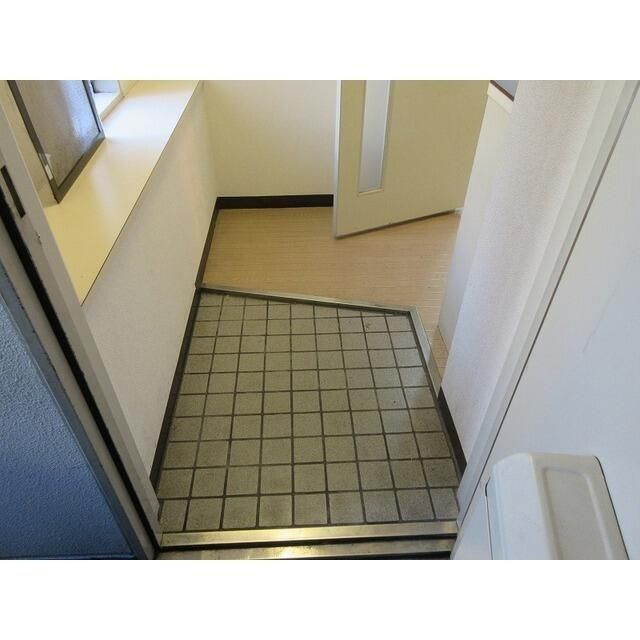 エスカリエ高島平の玄関