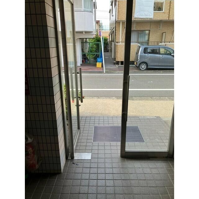 エスカリエ高島平のエントランス
