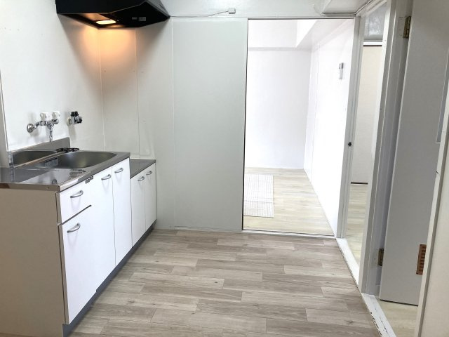 ドミールサニー緑町の内装|キッチンスペース使い勝手の良い広さです