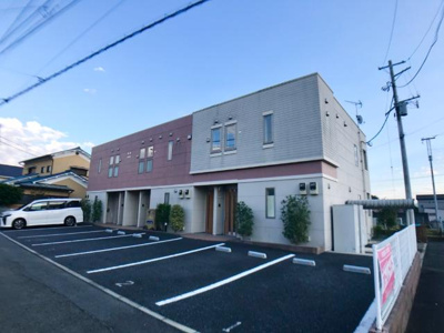 【駐車場】 | ルミナス飯泉 | 外観写真（昼）