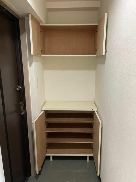 パル・豊島館の玄関