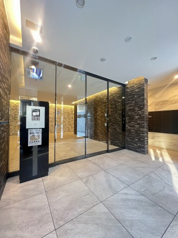 【エントランス】エスリード大阪クレストコート