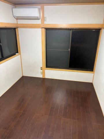エアコンが付いています♪