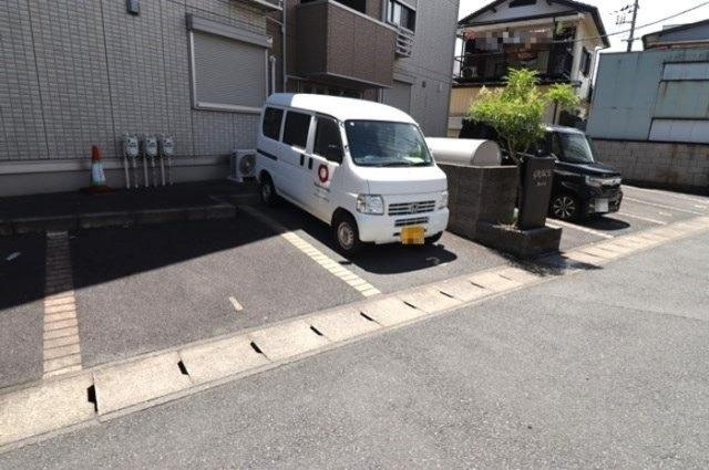 グレイスの駐車場