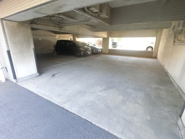 西船橋スクエアガーデンの駐車場