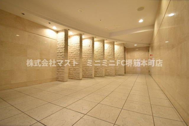サムティ本町東レジックスのロビー