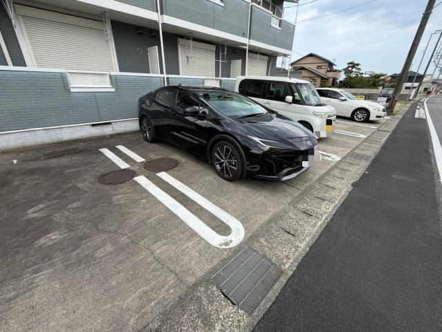 ドリーム寿の駐車場