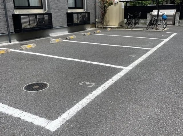 レオパレスベルウッドの駐車場