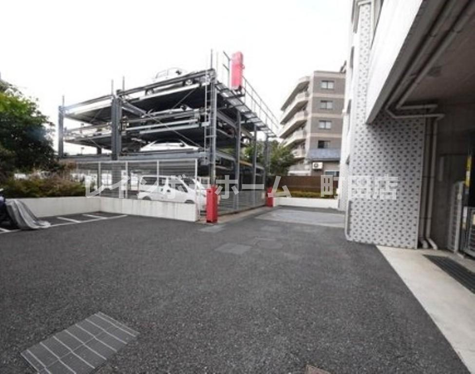 KDXレジデンス町田※初期費用分割あと払いサービス利用可能物件の駐車場