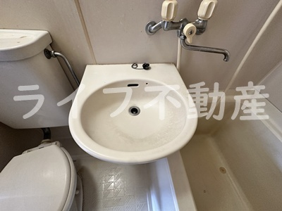 ロイヤル大今里の洗面所|使いやすい洗面所です