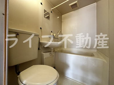 ロイヤル大今里の浴室|日々の疲れを癒すお風呂付です