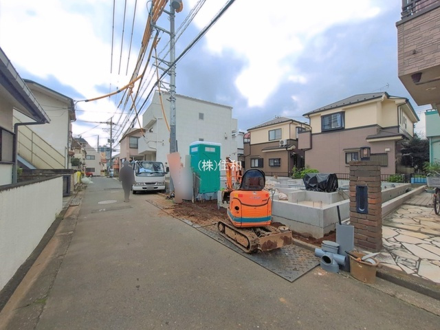 【新築分譲住宅】ふじみ野市上福岡4丁目の前面道路含む現地写真
