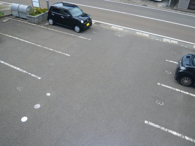 Ａｚｎａｂｌｅ Ａの駐車場|駐車場