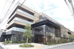 シー・クリサンス西岡本