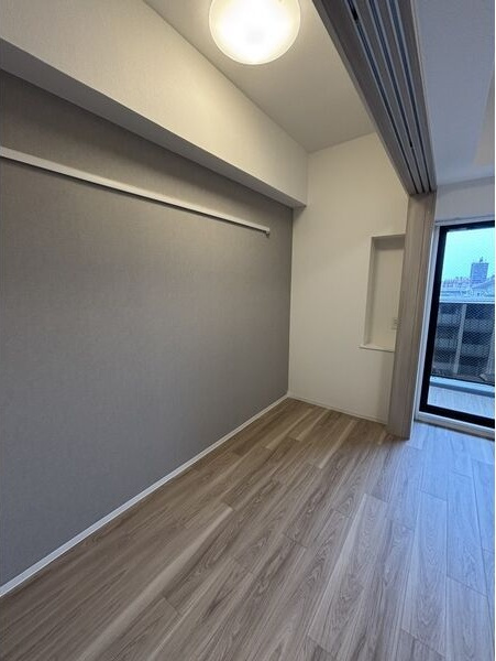 メイクスアート名古屋城西の洋室