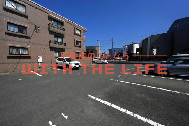 ソレイユ合川【10,000円キャッシュバック対象物件】の駐車場|駐車場に車を止められます