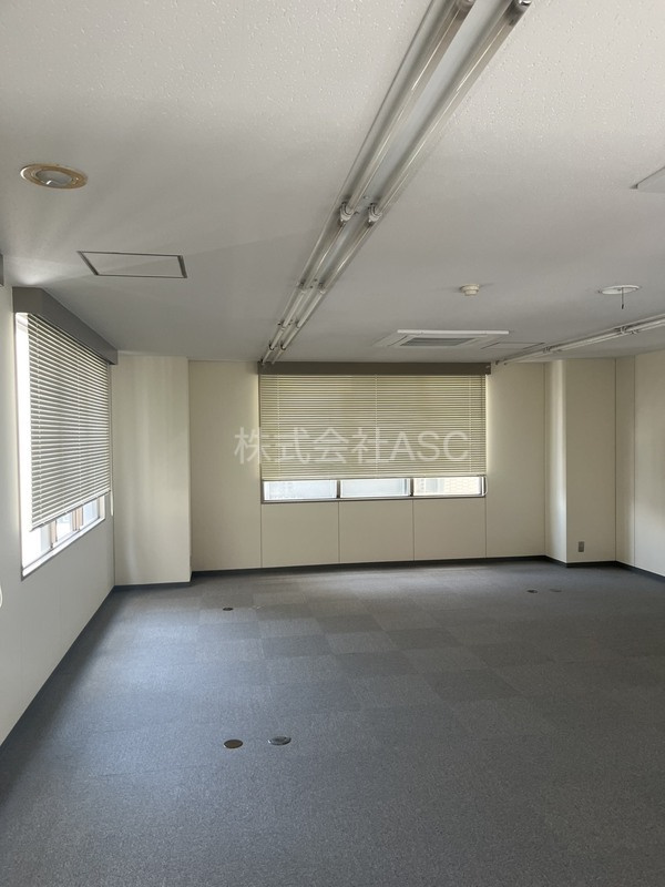 大和本町ビルの内装