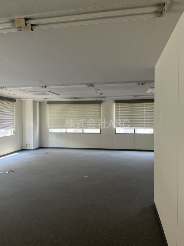 大和本町ビルの内装