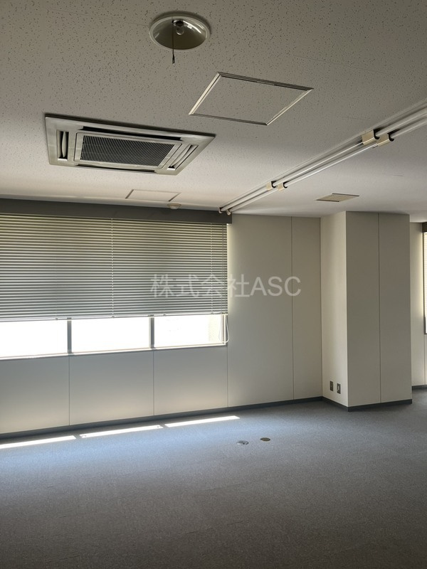 大和本町ビルの内装