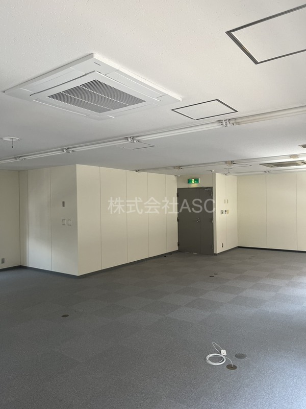 大和本町ビルの内装