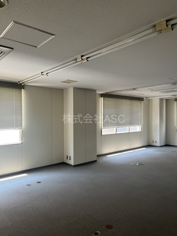 大和本町ビルの内装