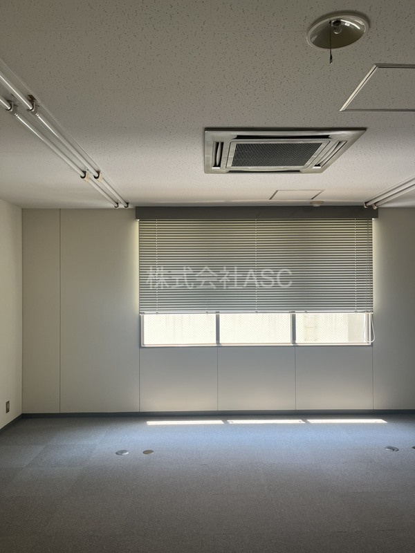 大和本町ビルの内装
