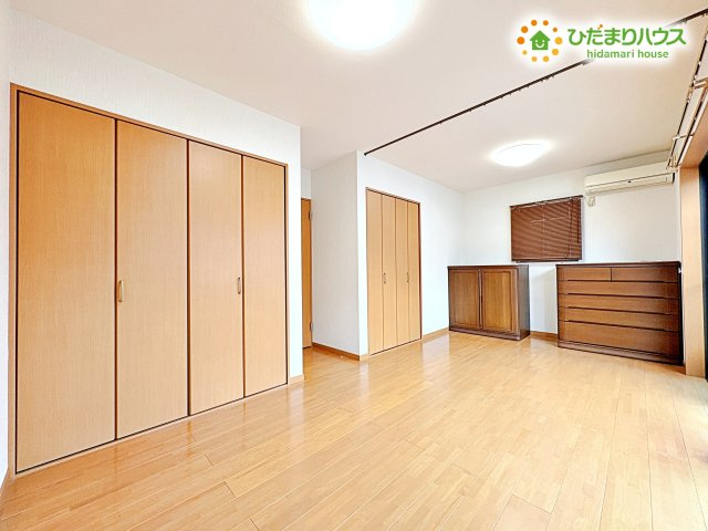 熊谷市上之　中古一戸建て　の寝室|南向きの主寝室は広々9帖！