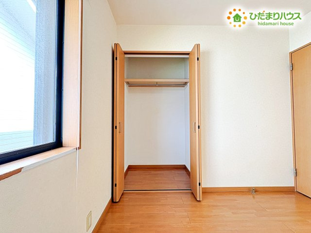 熊谷市上之　中古一戸建て　の収納|ハンガーパイプ付でお洋服の出し入れもラクラクです！