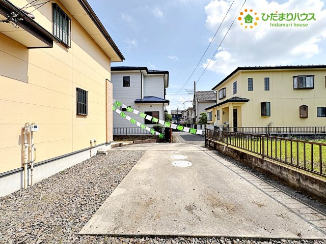 熊谷市上之　中古一戸建て　の駐車場|駐車スペースは車種によりますが3台可能です！
