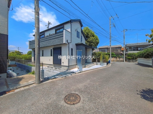 練馬区西大泉5丁目　土地35坪×建物31坪　長期優良住宅　ゆとりの邸の前面道路含む現地写真