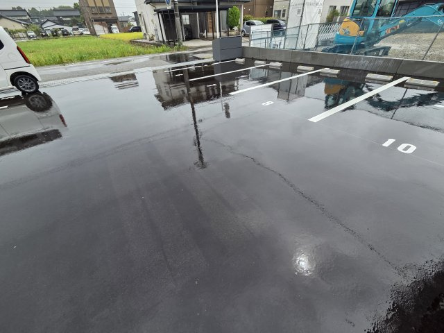 Ｅｄｇｅｍｏｍｅｎｔ泉町の駐車場