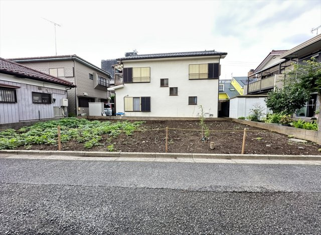 【外観】 | 新座市野火止1丁目　建築条件なし売地　全1区画　(丸井志木店) | 販売現地／2026年7月6日撮影　
建築条件なしのため、お好みのハウスメーカーで理想の住まいを建築可能