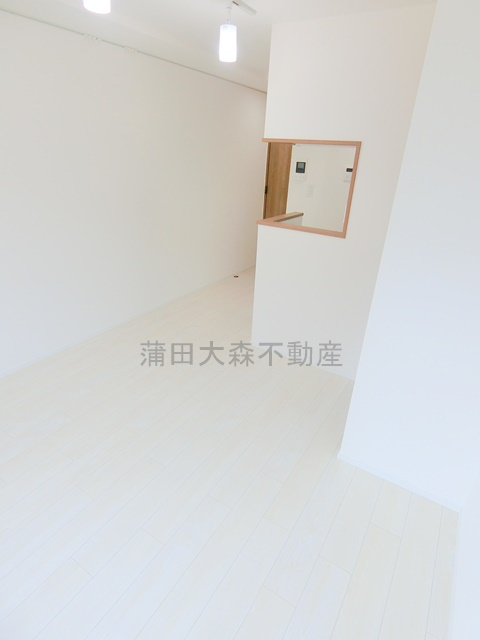LUORE(ルオーレ千鳥町の居間・リビング