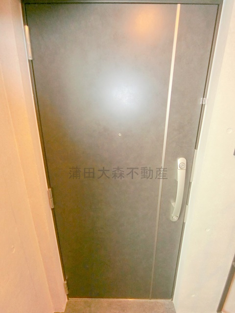LUORE(ルオーレ千鳥町の玄関