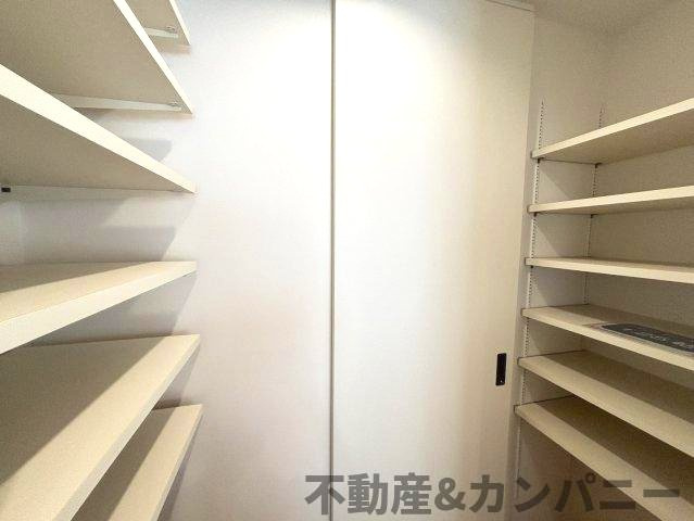 松山市高岡町2期5号地の中古戸建の収納|十分な収納スペースがあります