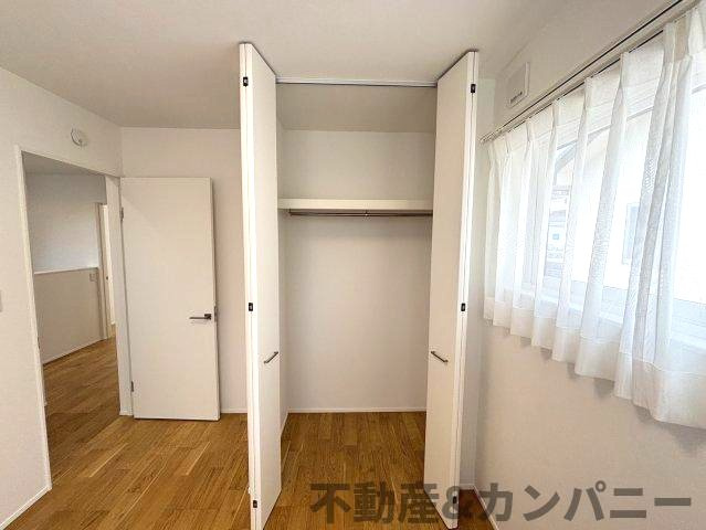 松山市高岡町2期5号地の中古戸建の収納|収納があります
